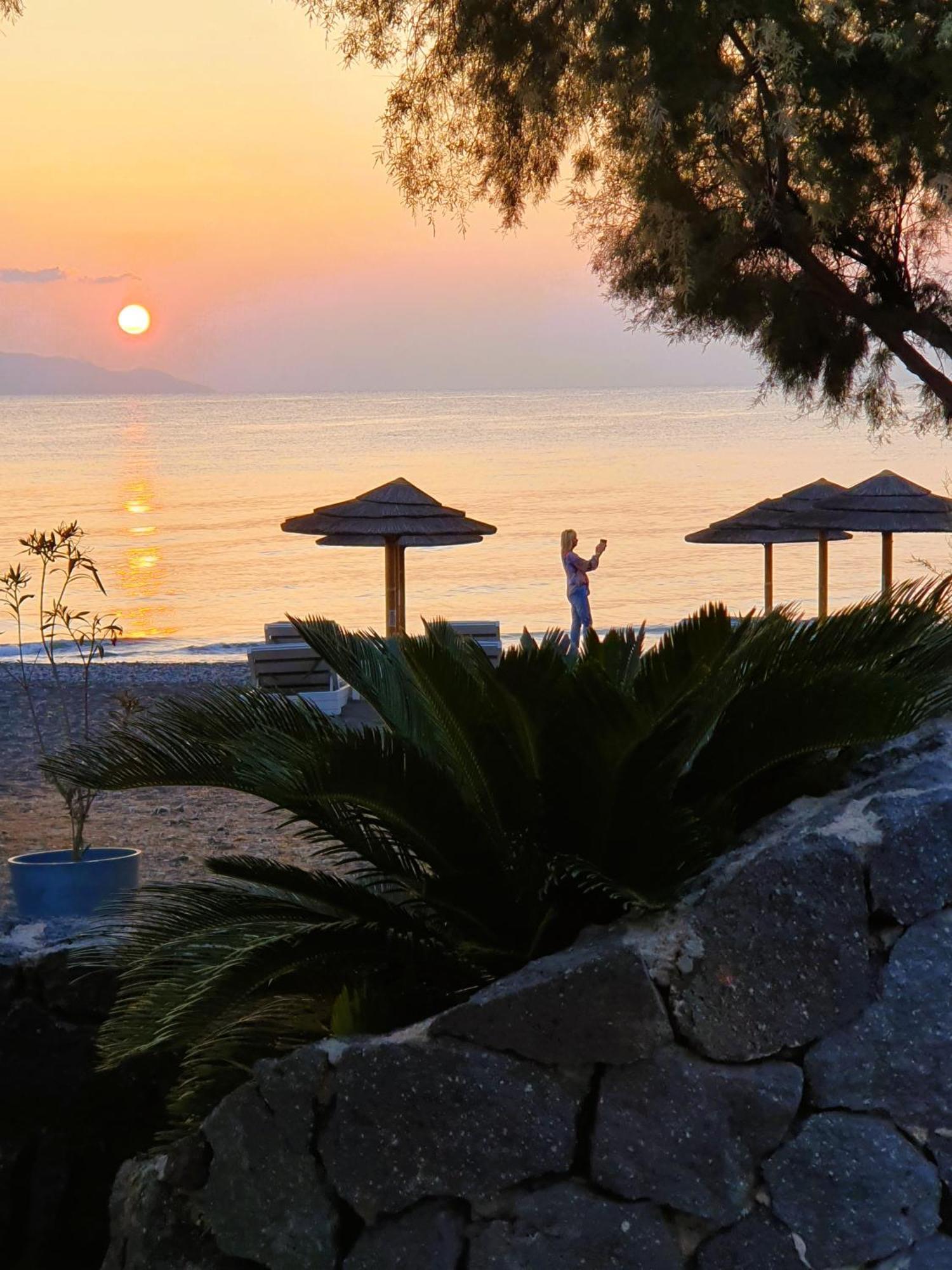 Arion Bay Hotel Santorini Kamári Dış mekan fotoğraf