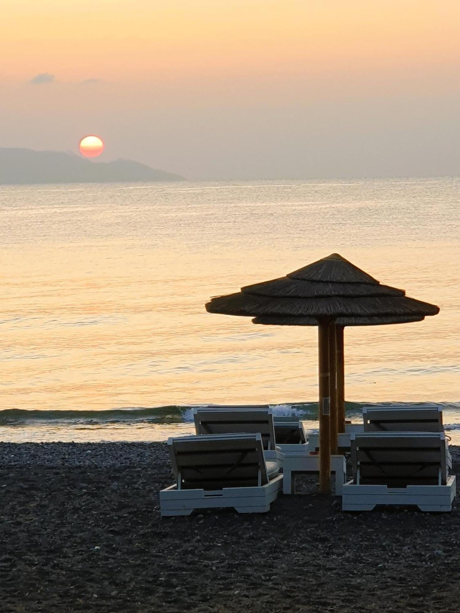Arion Bay Hotel Santorini Kamári Dış mekan fotoğraf