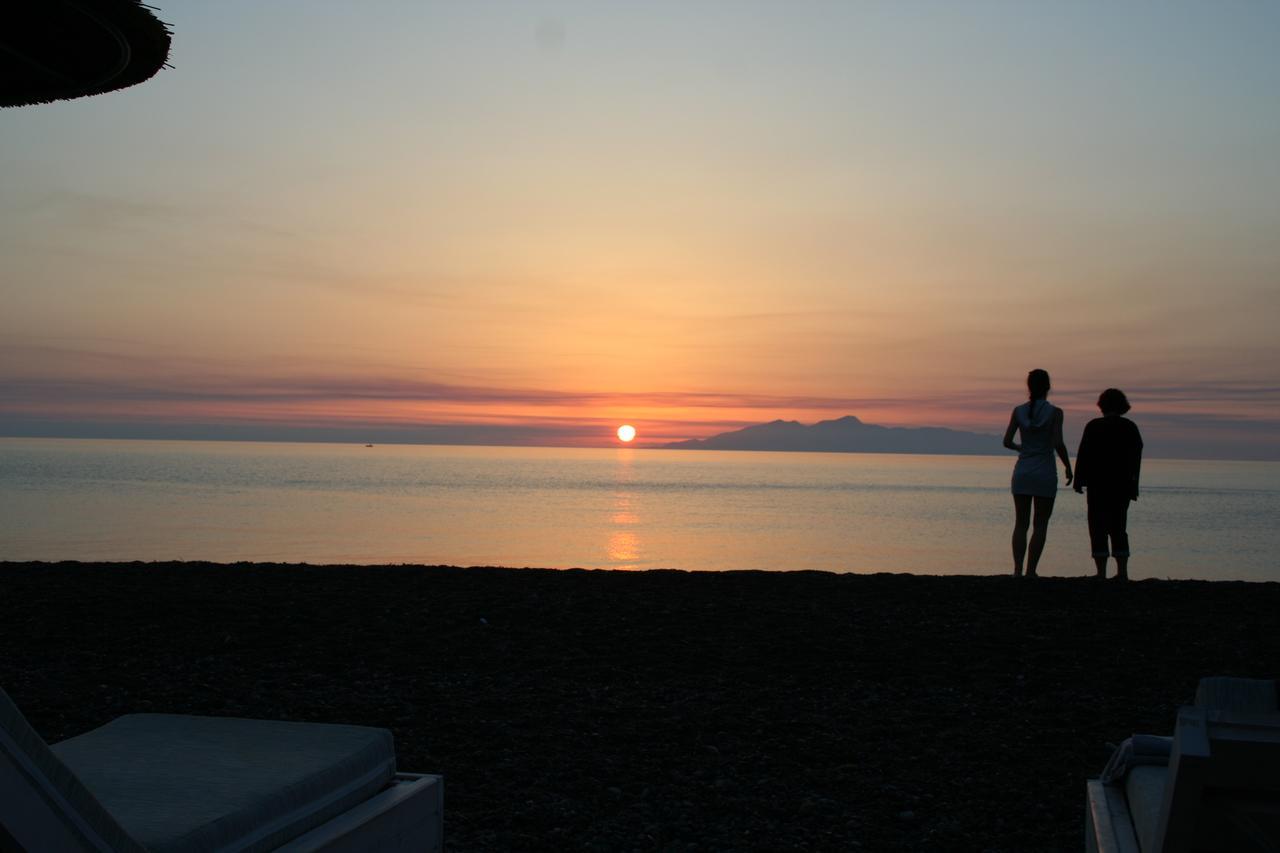 Arion Bay Hotel Santorini Kamári Dış mekan fotoğraf